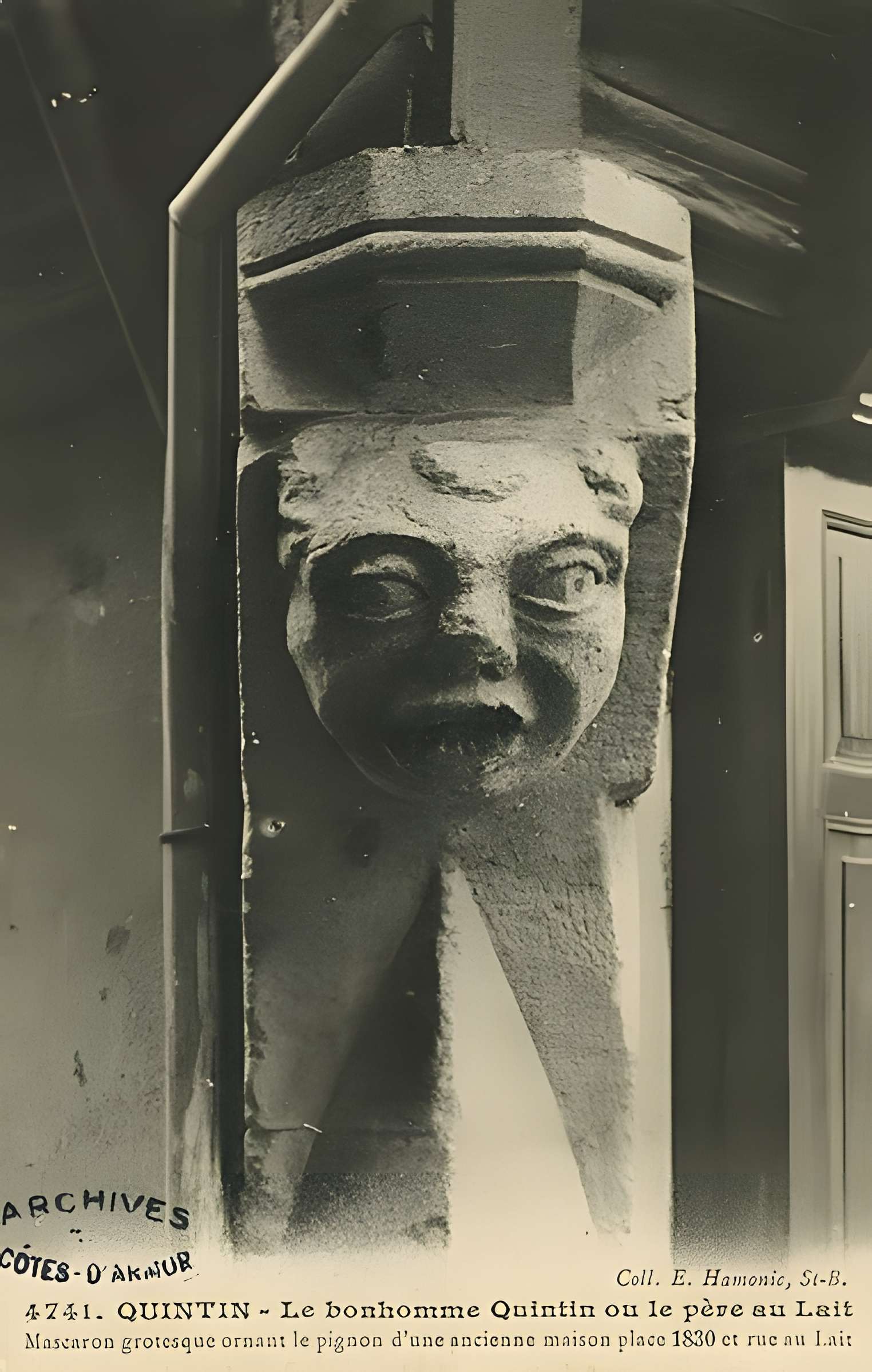 Hôtel Poulain à Quintin