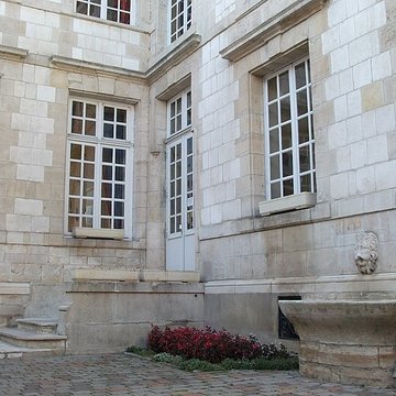 Hôtel, 10 Rue de Chastillon à Châlons-en-Champagne