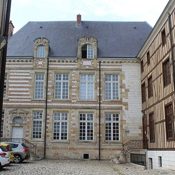 Hôtel, 10 Rue de Chastillon à Châlons-en-Champagne