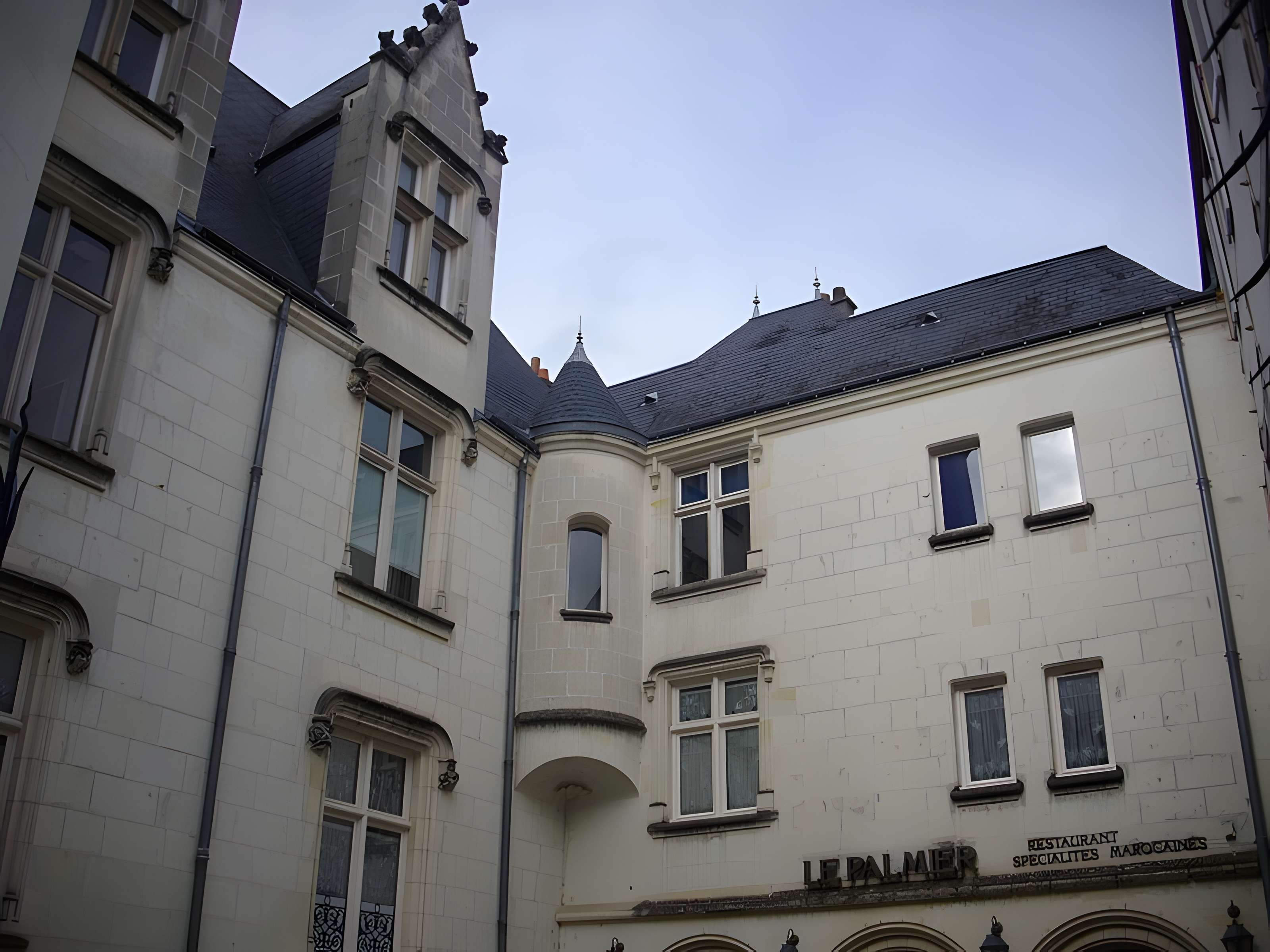 Hôtel, 22 Rue Bretonneau à Tours