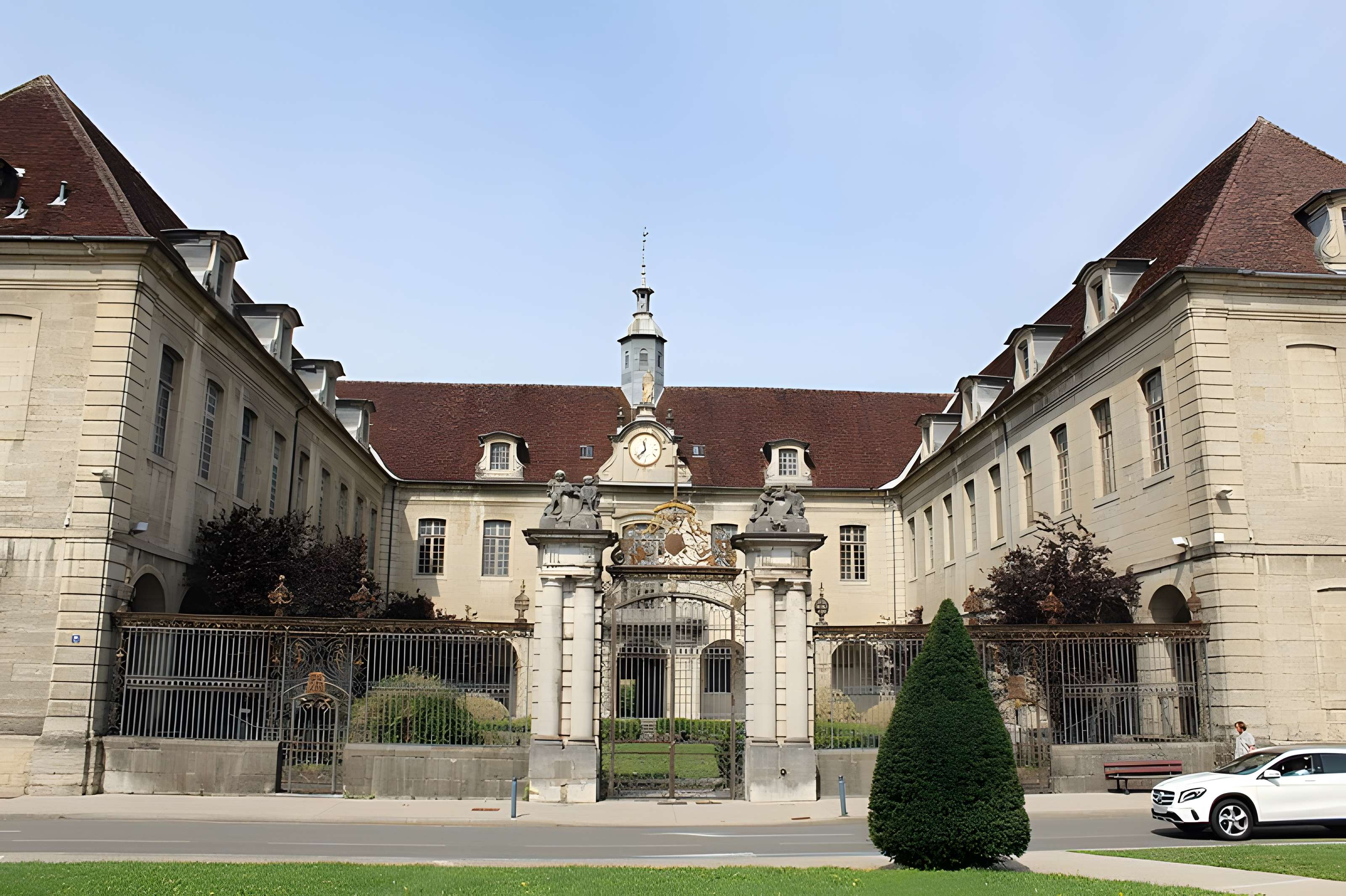 Hôtel-Dieu de Lons-le-Saunier