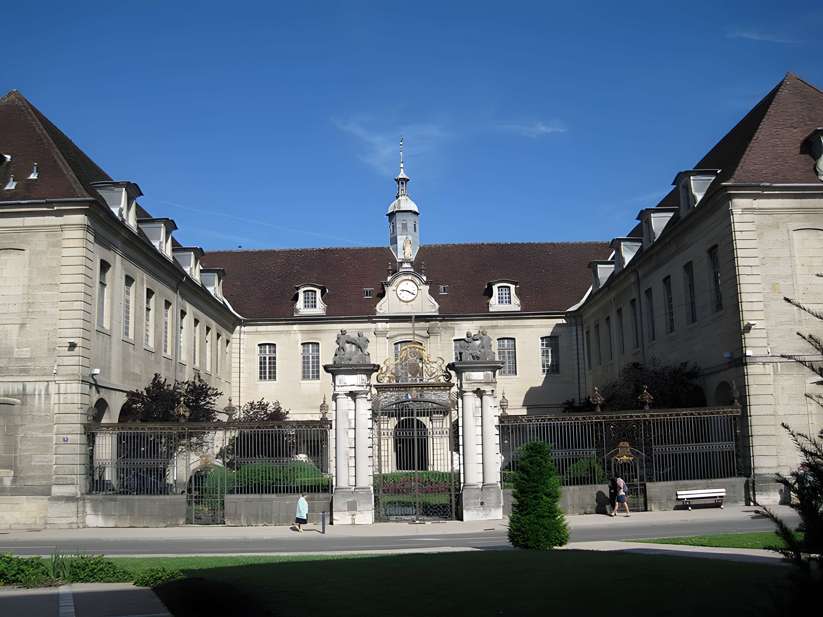 Hôtel-Dieu de Lons-le-Saunier