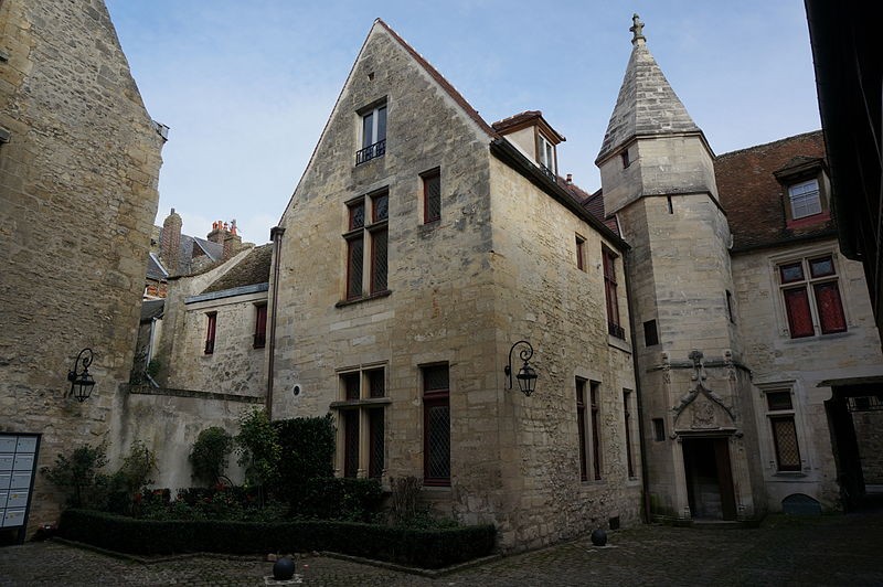 Photo de Hôtellerie du Dauphin à Laon