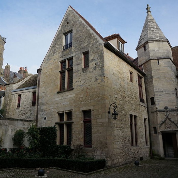 Photo de Hôtellerie du Dauphin à Laon