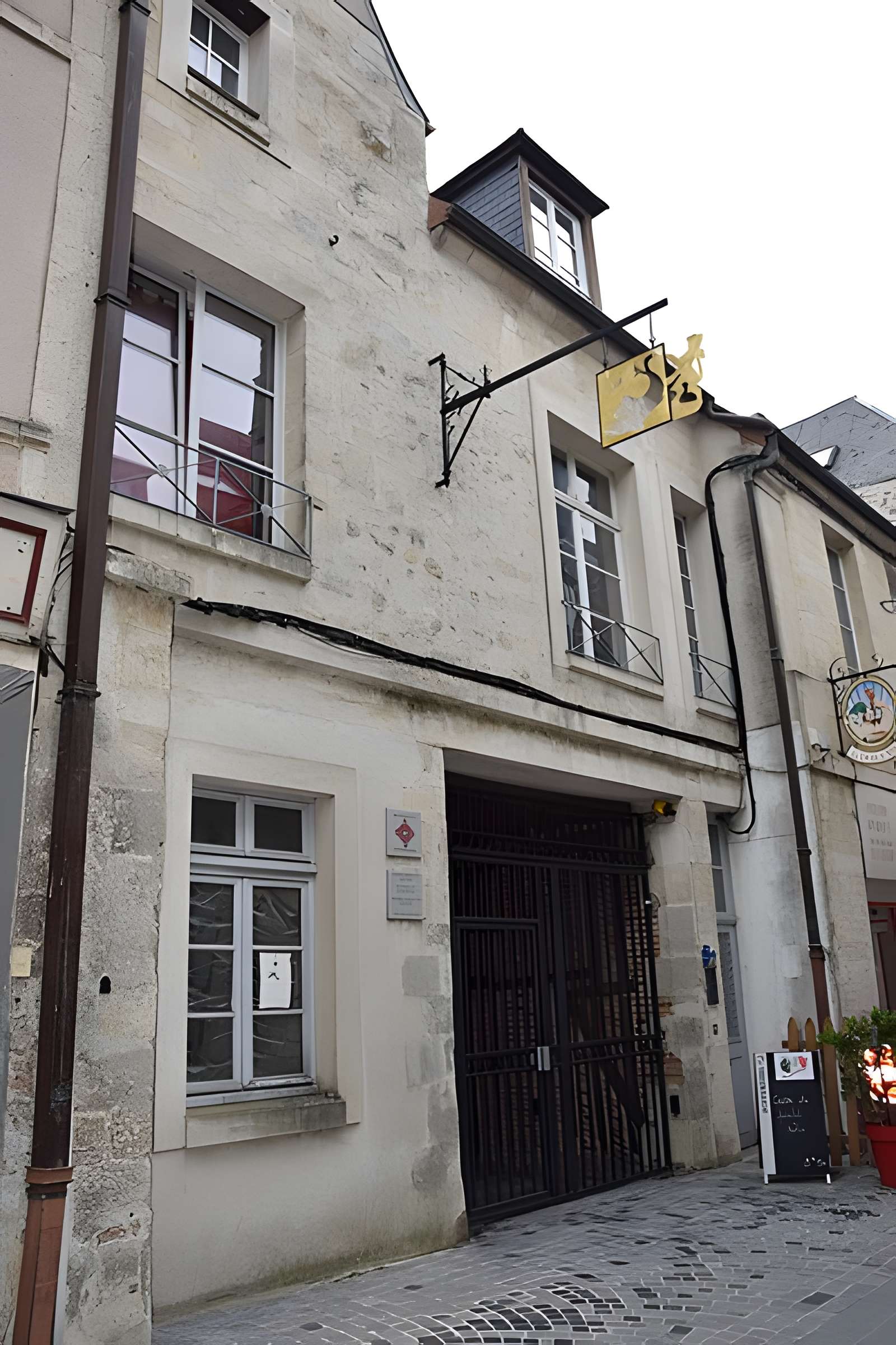 Hôtellerie du Dauphin à Laon