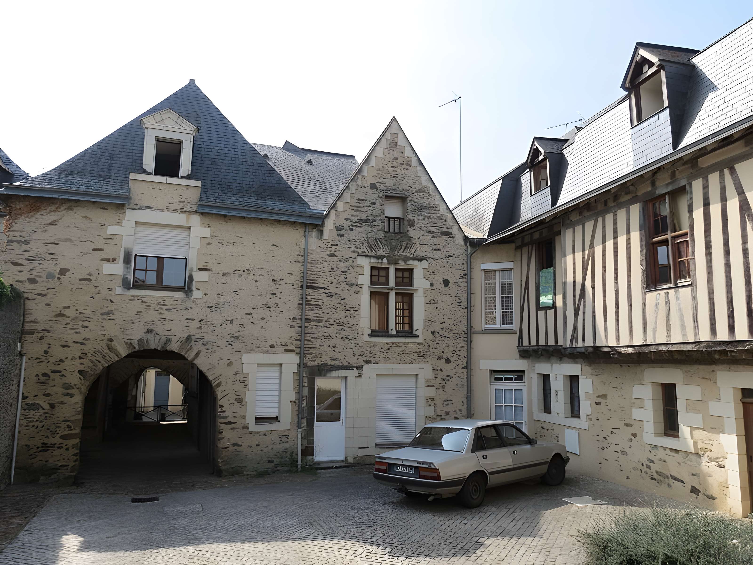 Hôtellerie du Louvre à Château-Gontier 