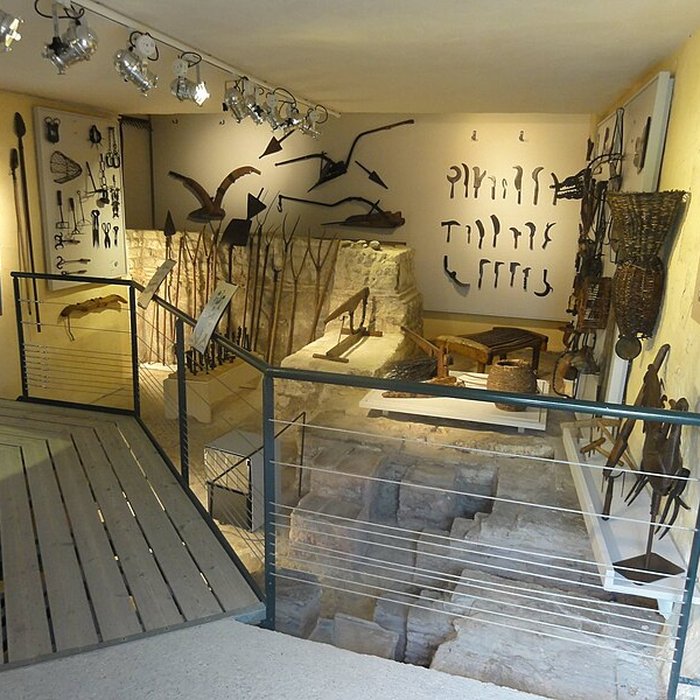 Photo de Hypocauste de Wy-dit-Joli-Village