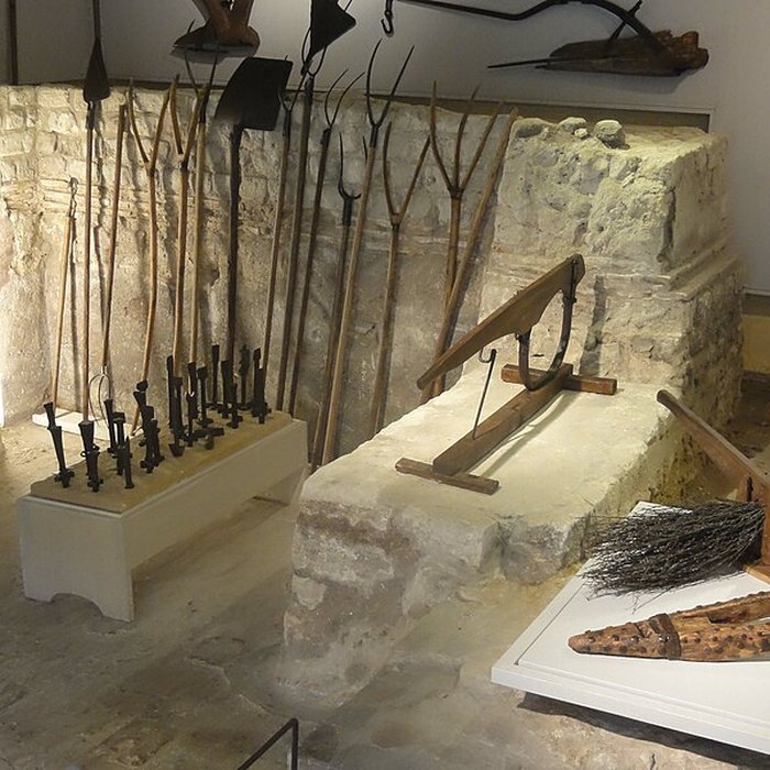 Photo de Hypocauste de Wy-dit-Joli-Village