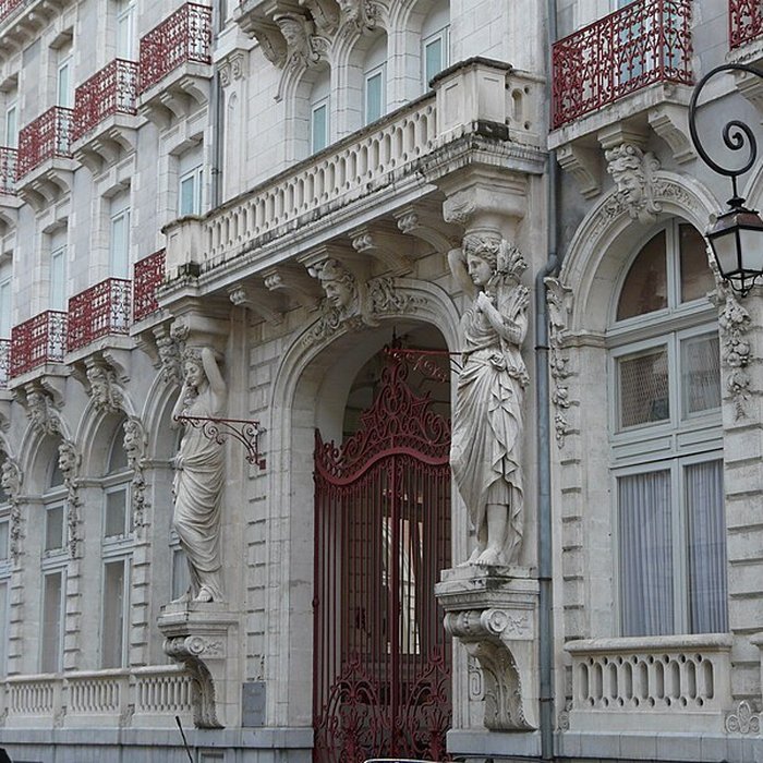 Photo de Immeuble Continental Résidence à Cauterets