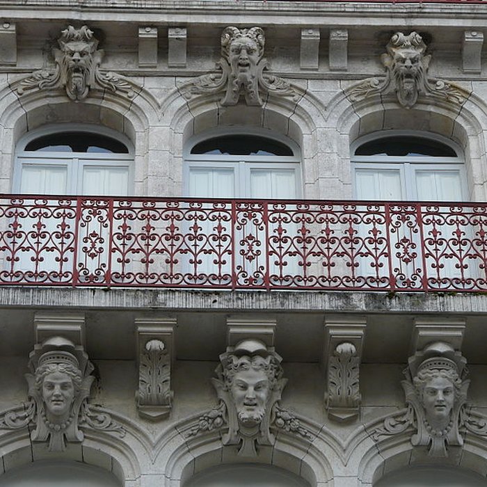 Photo de Immeuble Continental Résidence à Cauterets