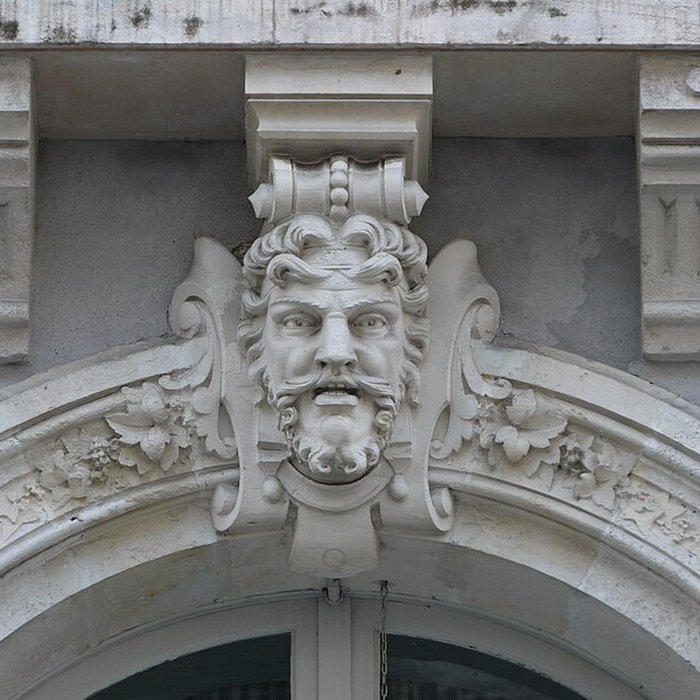 Photo de Immeuble Continental Résidence à Cauterets