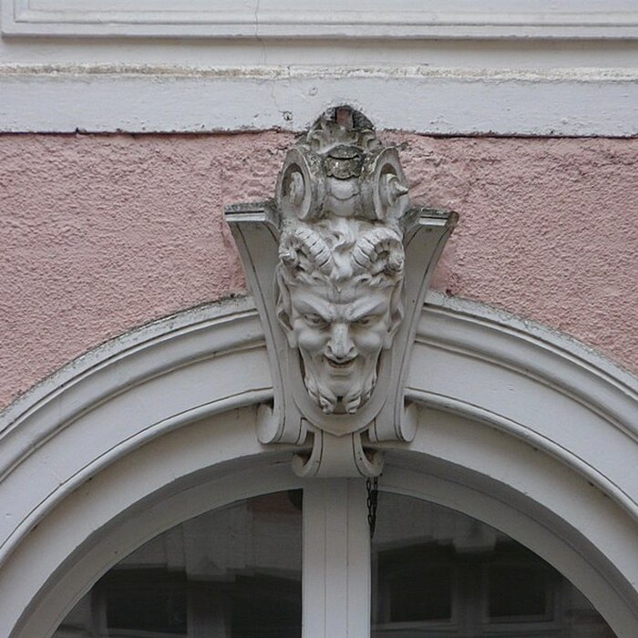 Photo de Immeuble Continental Résidence à Cauterets