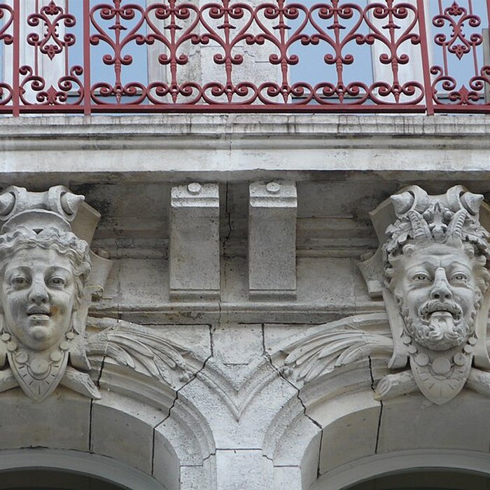 Photo de Immeuble Continental Résidence à Cauterets
