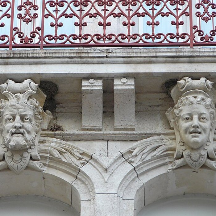 Photo de Immeuble Continental Résidence à Cauterets