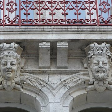 Immeuble Continental Résidence à Cauterets