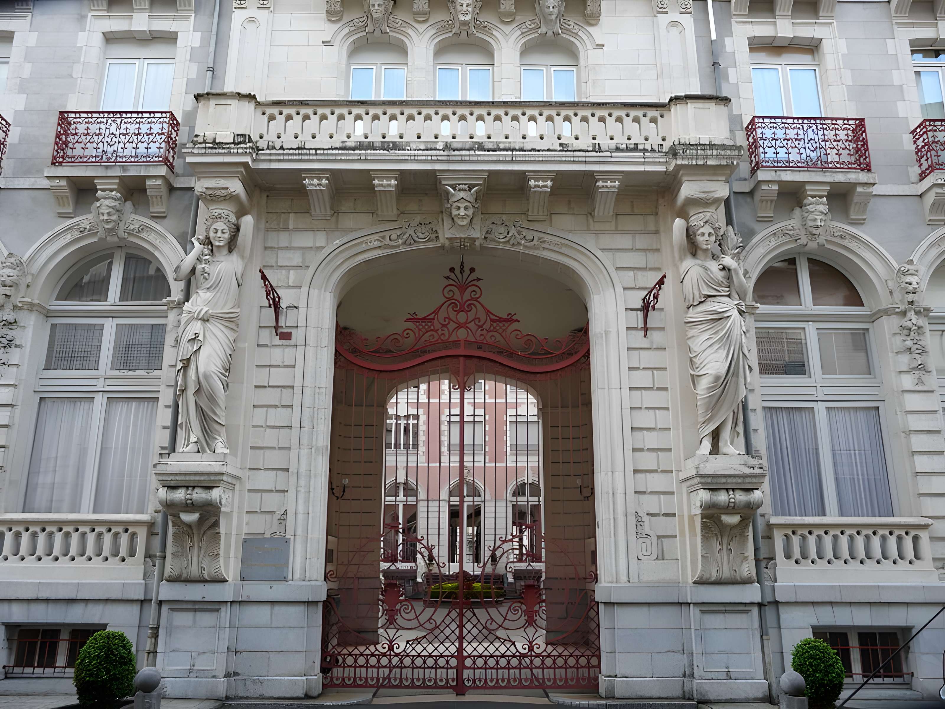 Immeuble Continental Résidence à Cauterets 