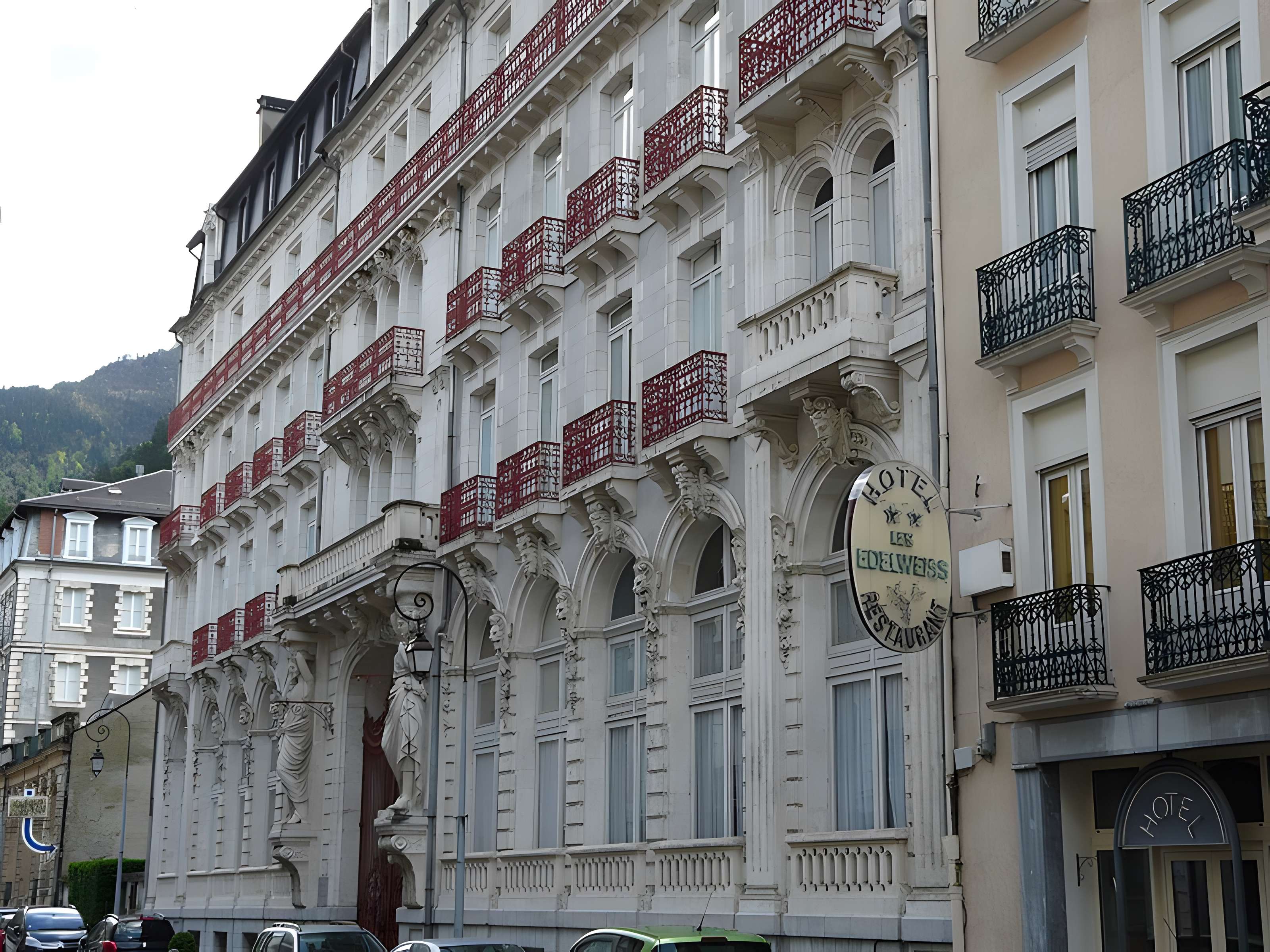 Immeuble Continental Résidence à Cauterets