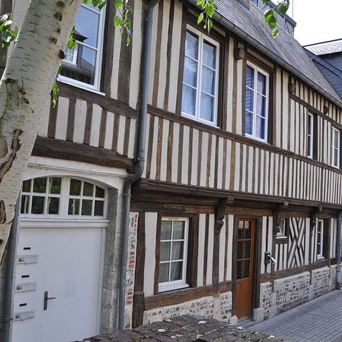 Photo de Immeuble de la cour Canel à Pont-Audemer