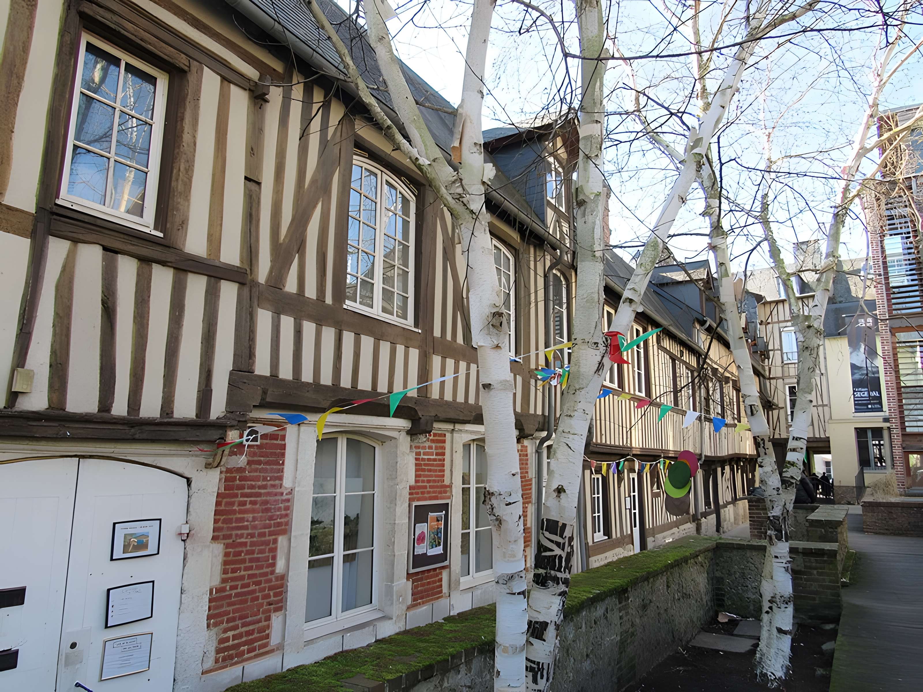 Immeuble de la cour Canel à Pont-Audemer