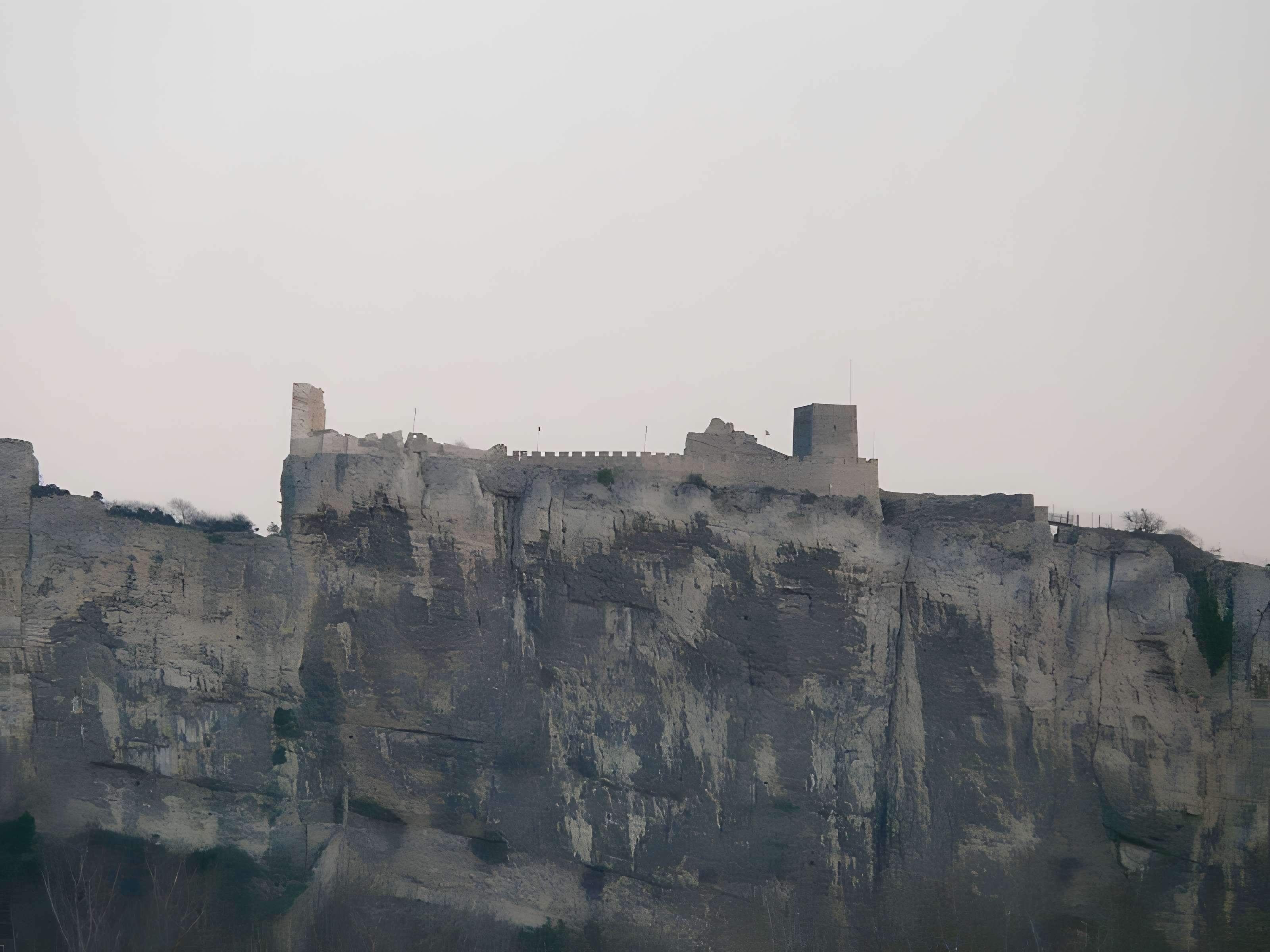 Forteresse de Mornas  