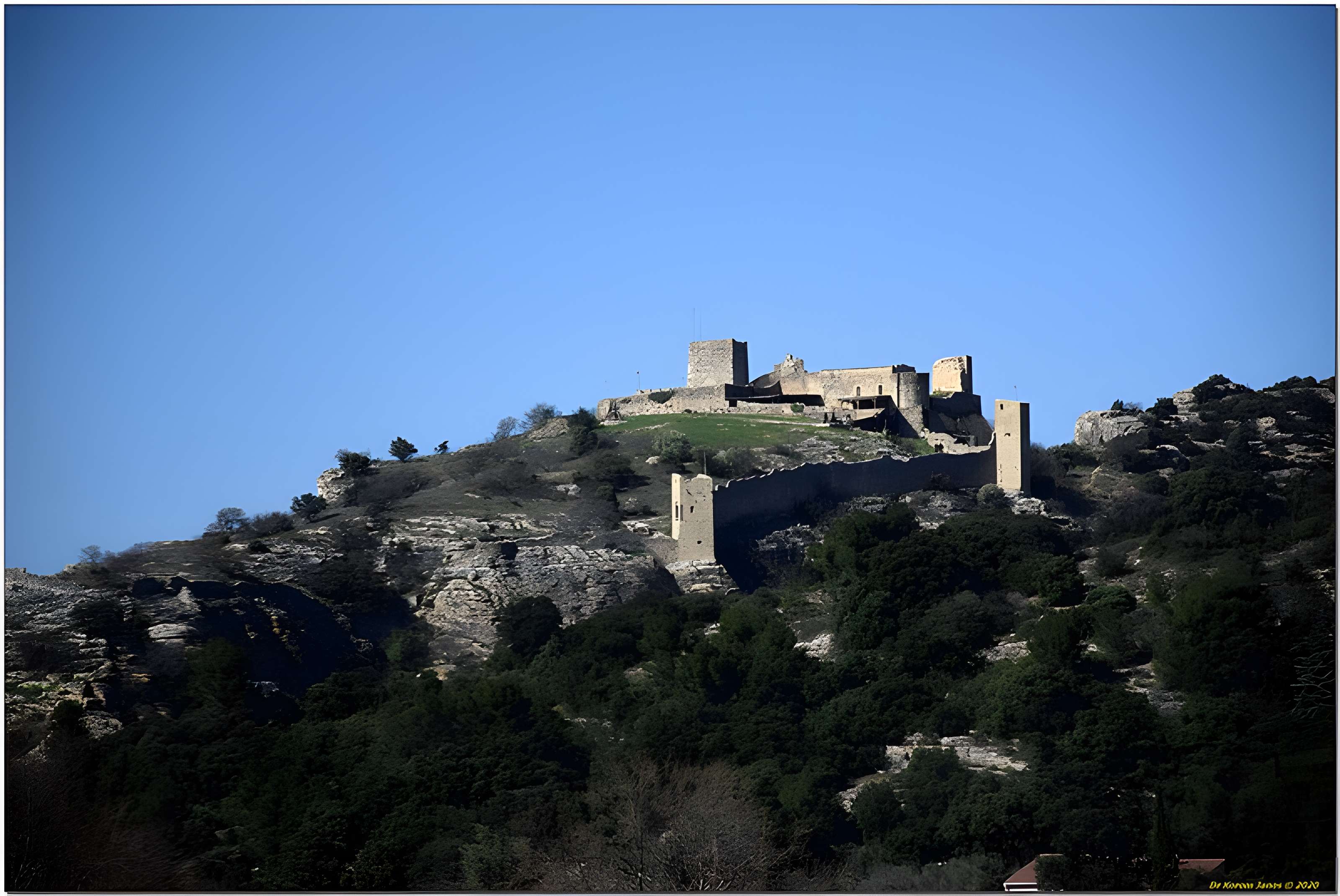 Forteresse de Mornas  