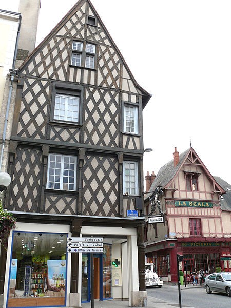 Photo de Immeuble, 1 Rue des Arènes à Bourges