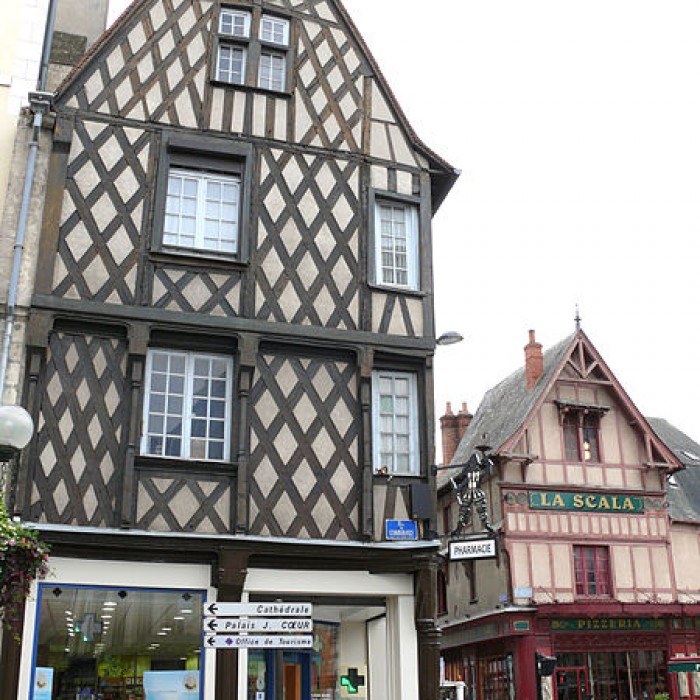 Photo de Immeuble, 1 Rue des Arènes à Bourges