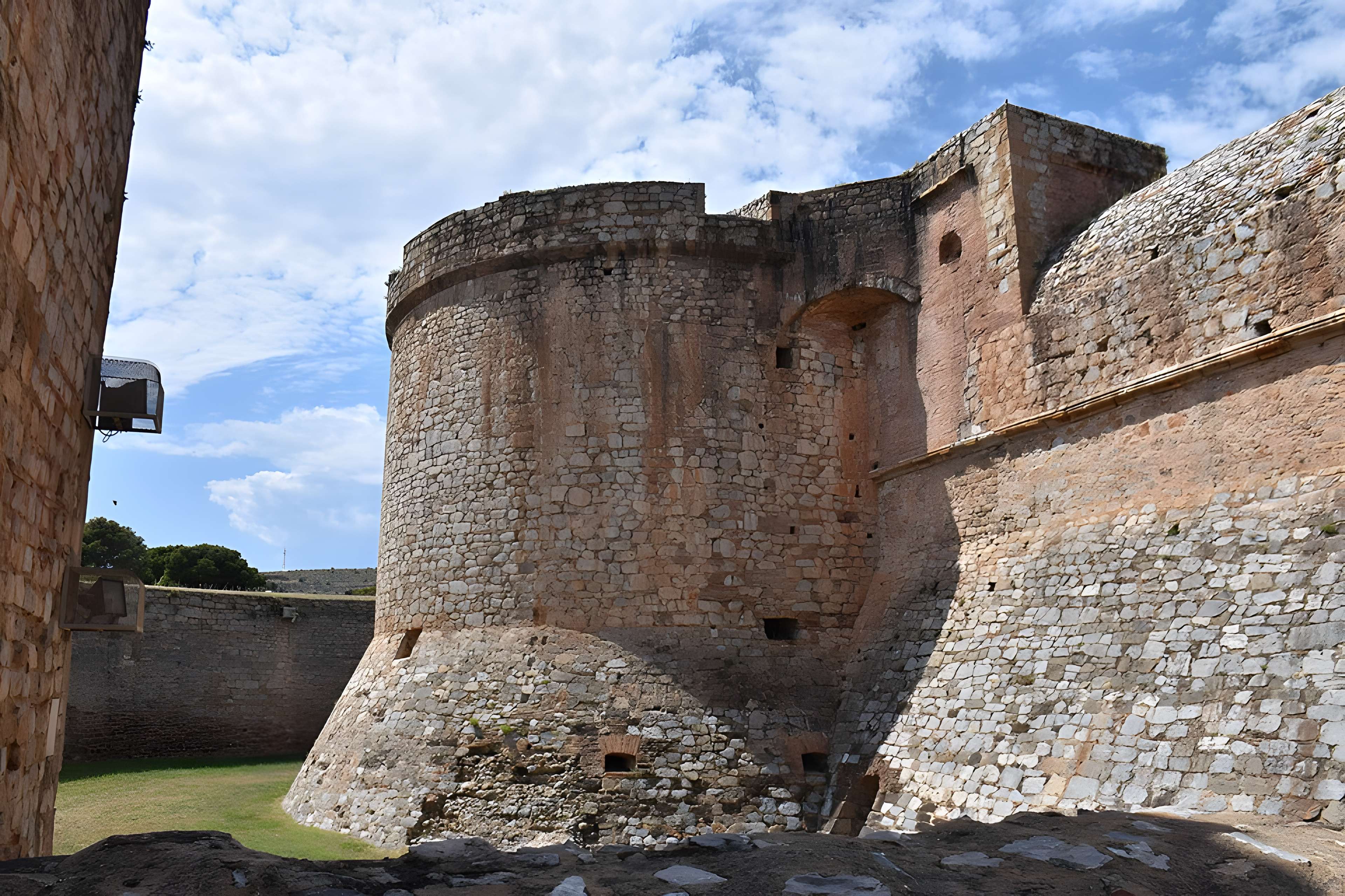 Forteresse de Salses