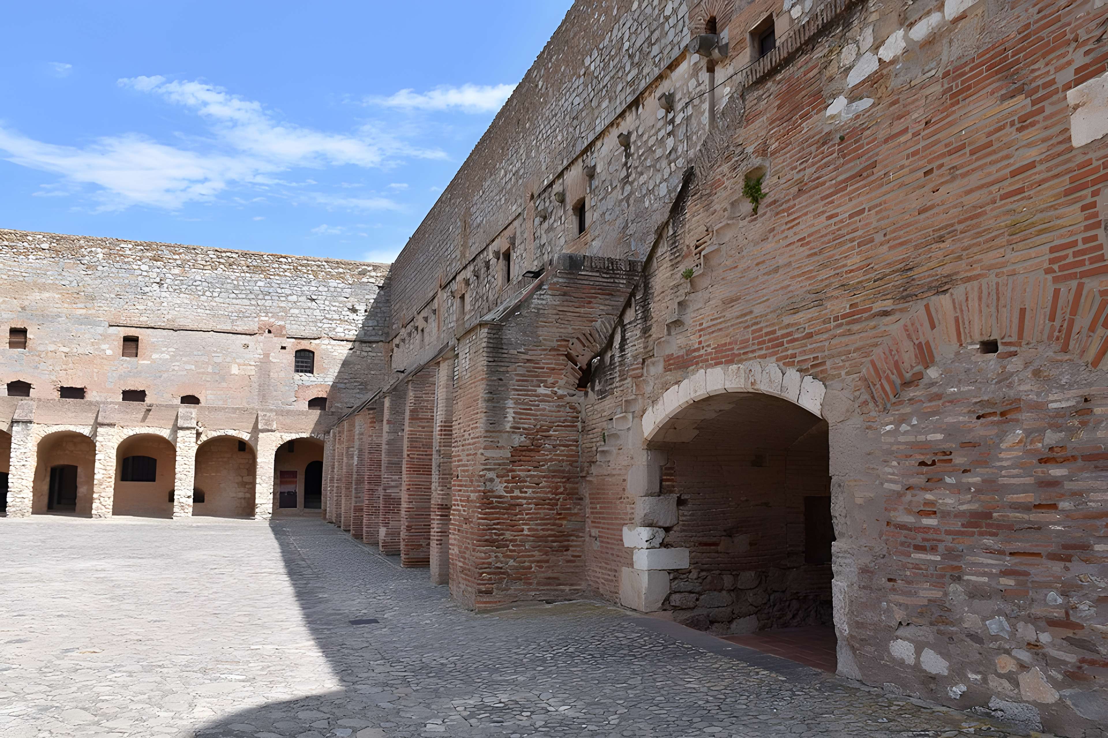 Forteresse de Salses