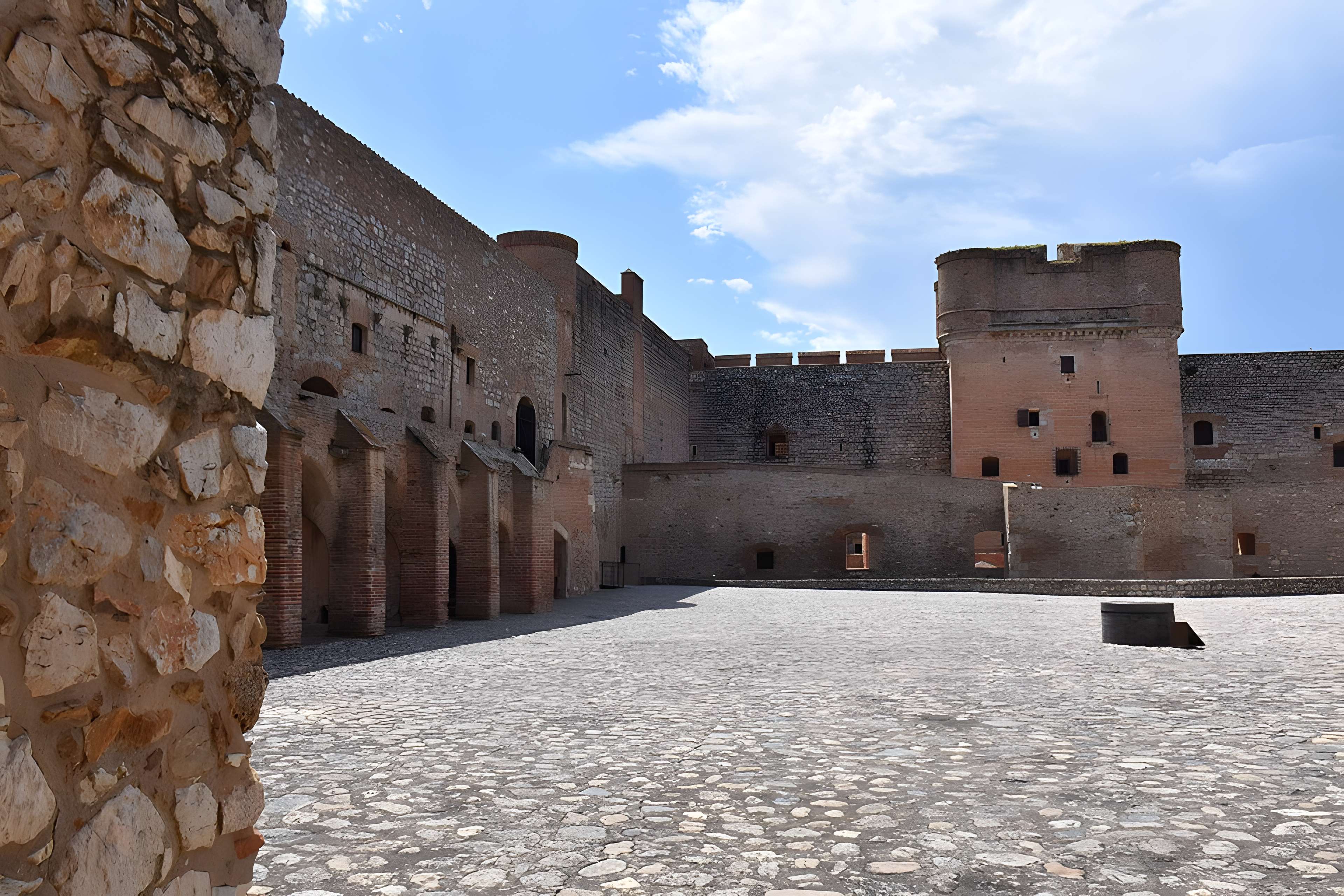 Forteresse de Salses