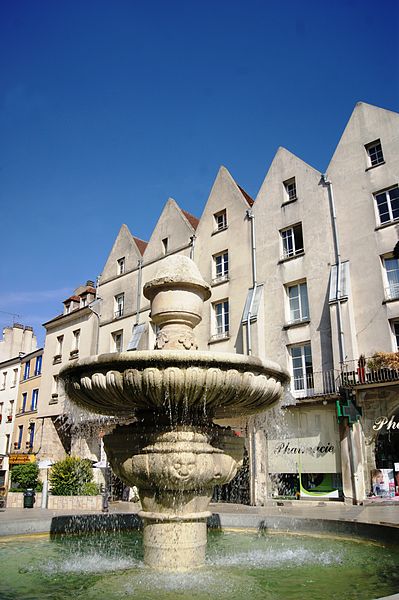 Immeuble, 1-3-5 Place de la Fontaine à Lagny-sur-Marne