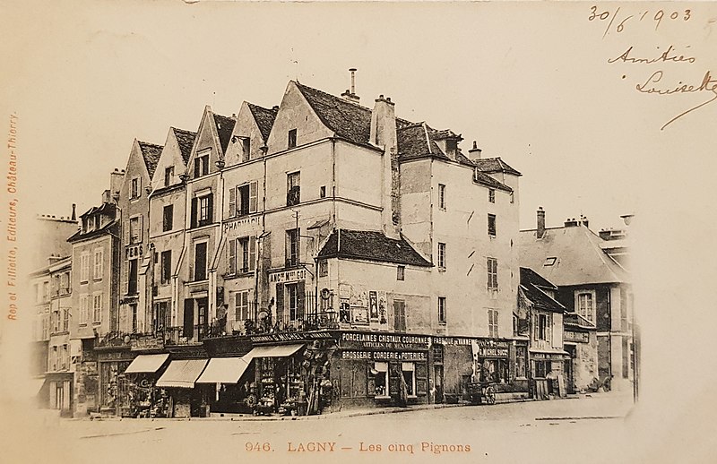 Immeuble, 1-3-5 Place de la Fontaine à Lagny-sur-Marne