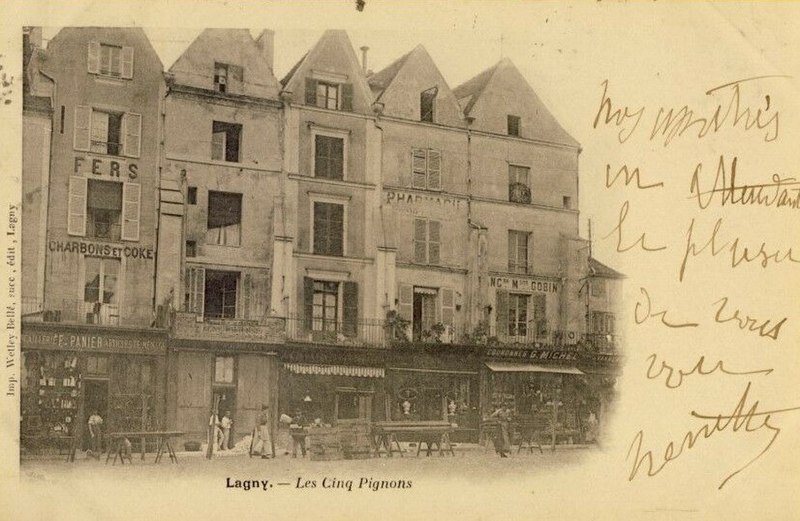 Immeuble, 1-3-5 Place de la Fontaine à Lagny-sur-Marne