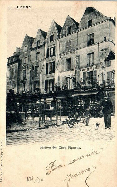 Immeuble, 1-3-5 Place de la Fontaine à Lagny-sur-Marne