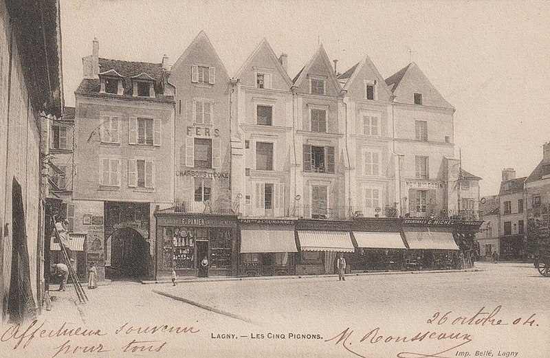 Immeuble, 1-3-5 Place de la Fontaine à Lagny-sur-Marne