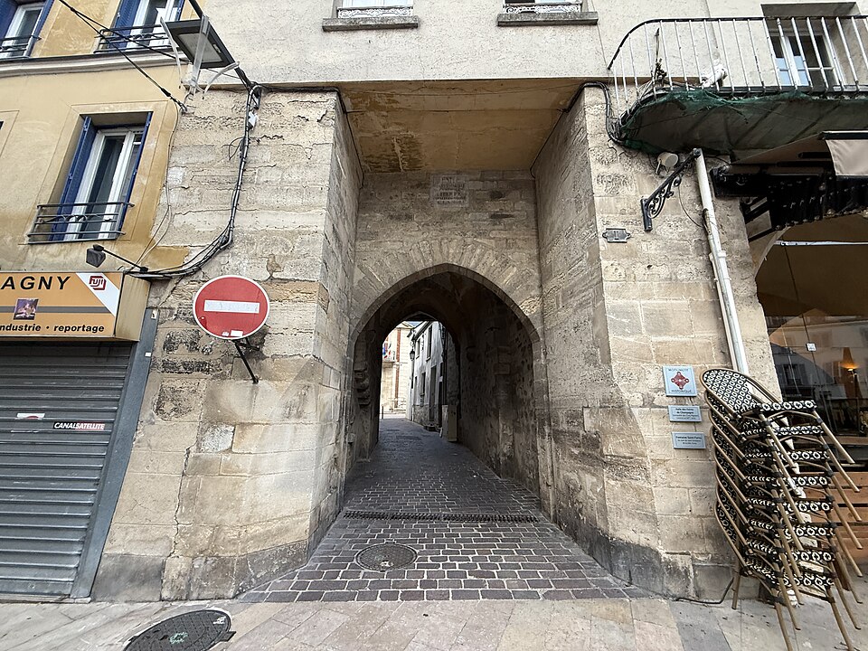 Immeuble, 1-3-5 Place de la Fontaine à Lagny-sur-Marne