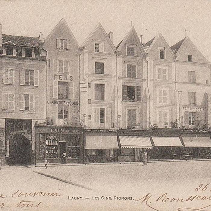 Photo de Immeuble, 1-3-5 Place de la Fontaine à Lagny-sur-Marne