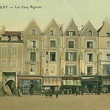 Immeuble, 1-3-5 Place de la Fontaine à Lagny-sur-Marne