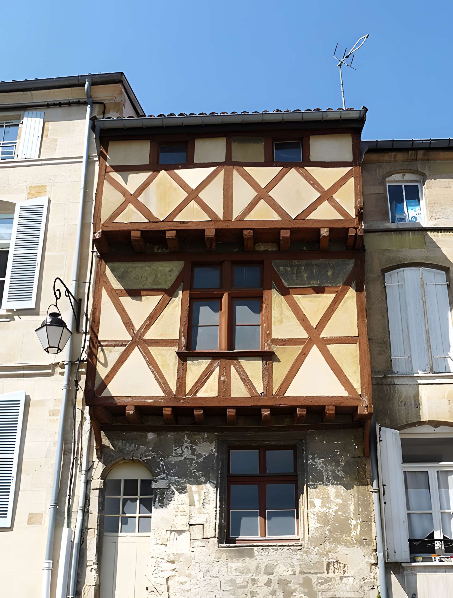 Immeuble, 25 Place Saint-Pierre à Bar-le-Duc