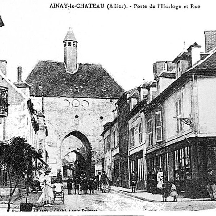 Photo de Fortifications dAinay-le-Château