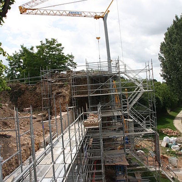 Photo de Fortifications dAinay-le-Château