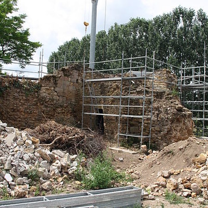 Photo de Fortifications dAinay-le-Château