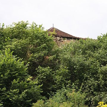 Fortifications dAinay-le-Château