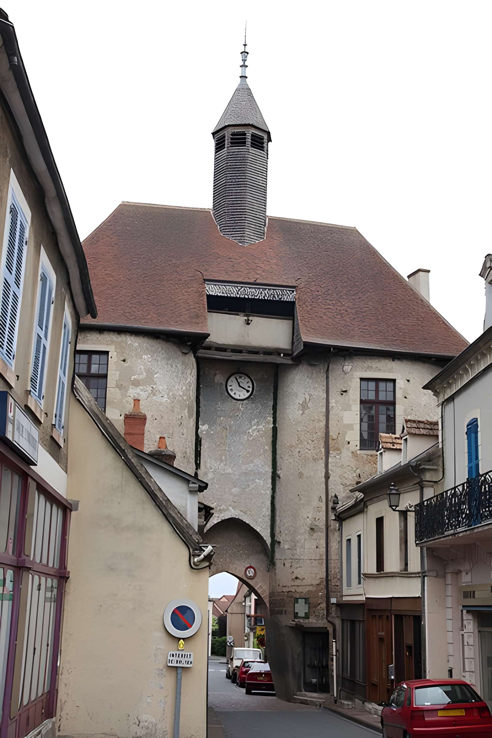 Fortifications d'Ainay-le-Château