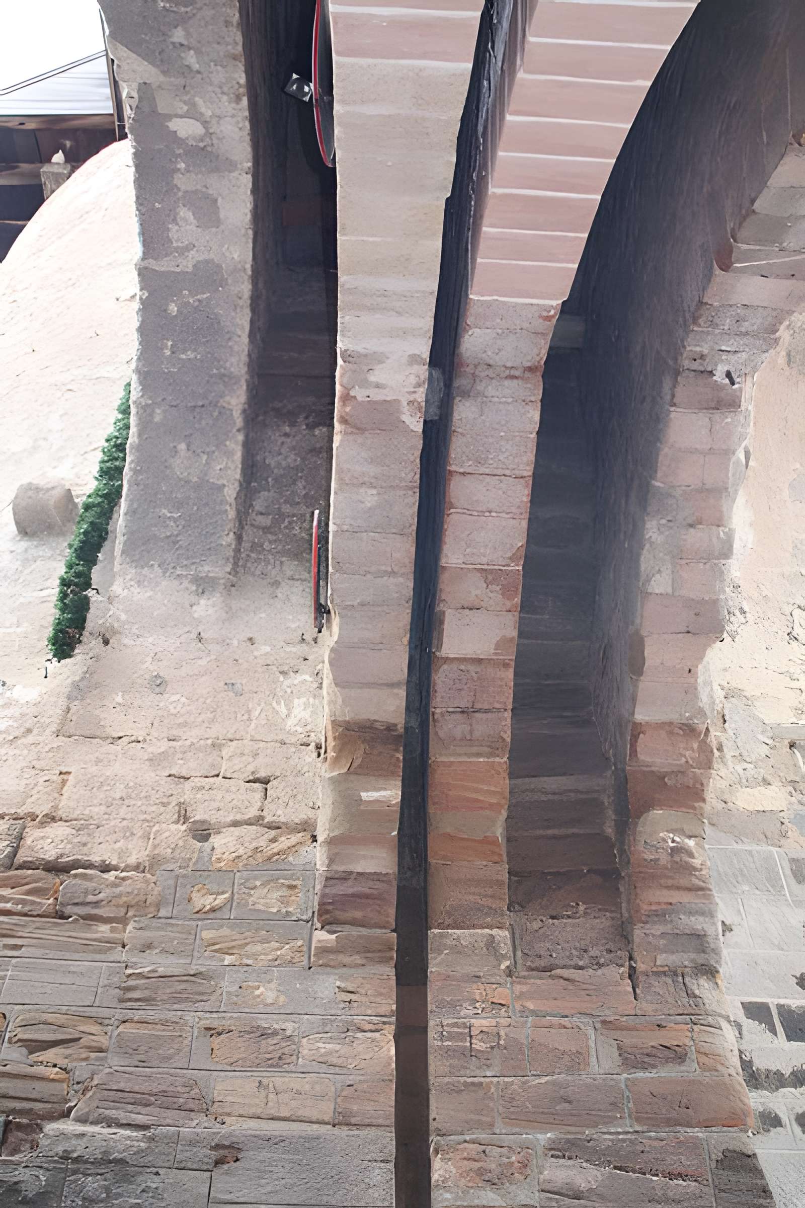 Fortifications d'Ainay-le-Château