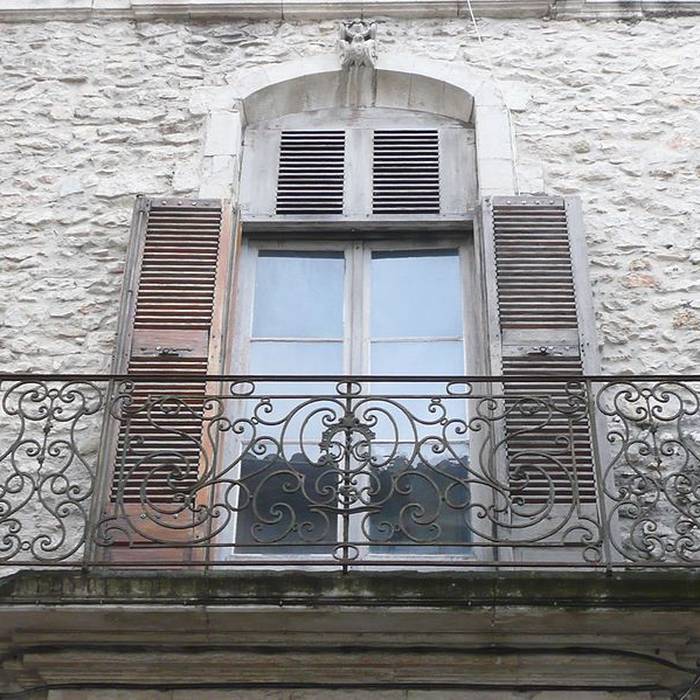 Photo de Immeuble, 40 Rue de la Porte-de-France à Nîmes