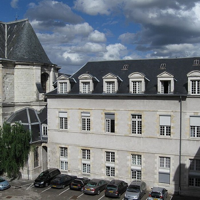 Photo de Immeuble, 5 Place Général de Gaulle à Orléans