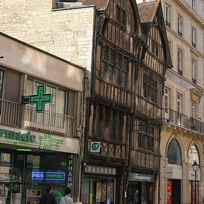 Photo de Immeuble, 52 Rue Saint-Pierre à Caen