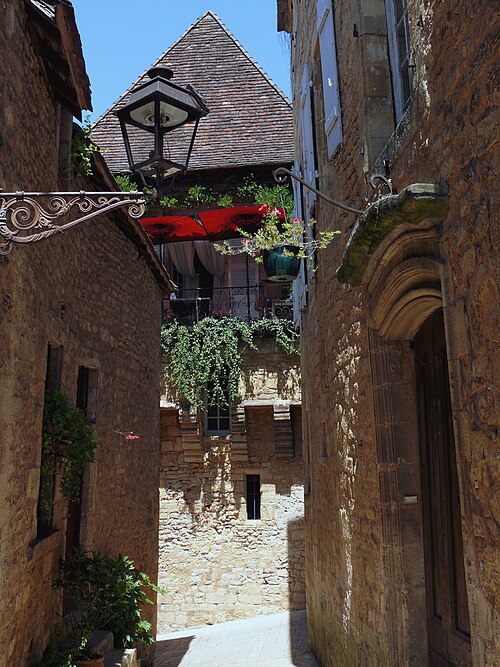 Immeuble, 9 Rue Montaigne à Sarlat-la-Canéda