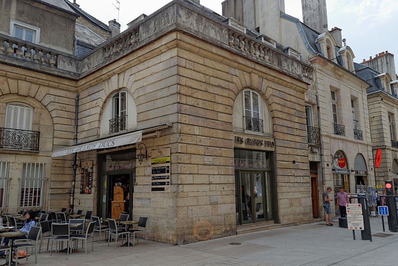 Photo de Immeubles de la Place de la Libération à Dijon
